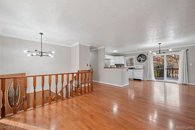 1268 Amarillo Street, Wolverine Lake Village, MI 48390