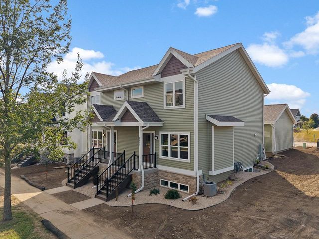 2811 Crinkle Root Drive, Fitchburg, WI 53711
