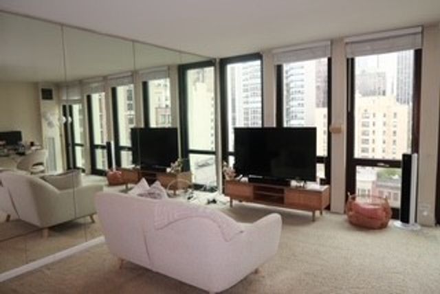 1 E Scott Street 1105, Chicago, IL 60610