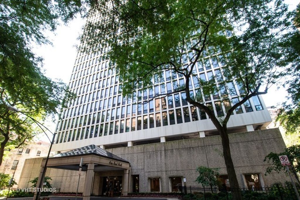1 E Scott Street 1105, Chicago, IL 60610
