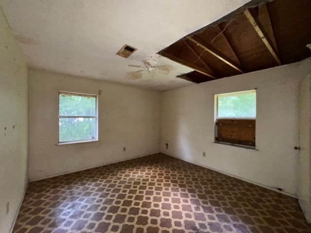 321 Beckham Street W, Sulphur Springs, TX 75482