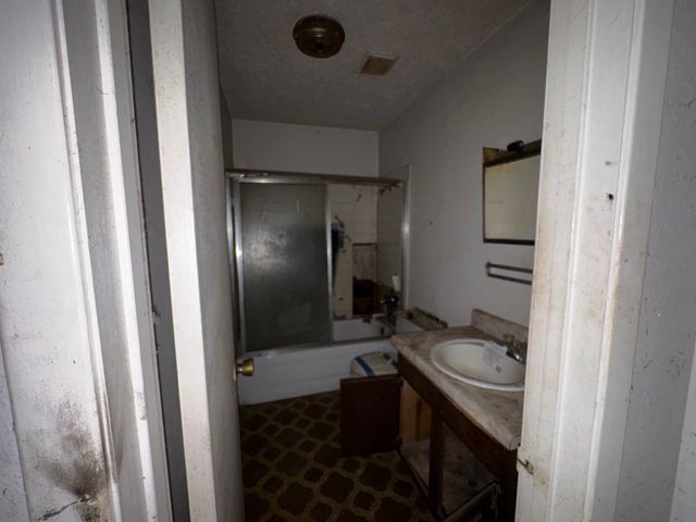 321 Beckham Street W, Sulphur Springs, TX 75482