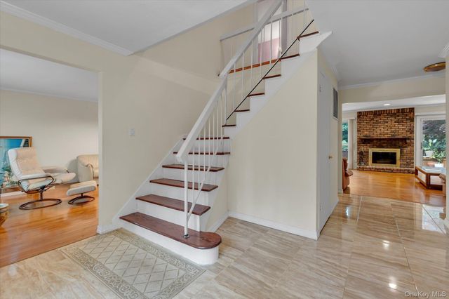 17 Calumet Drive, Dix Hills, NY 11746