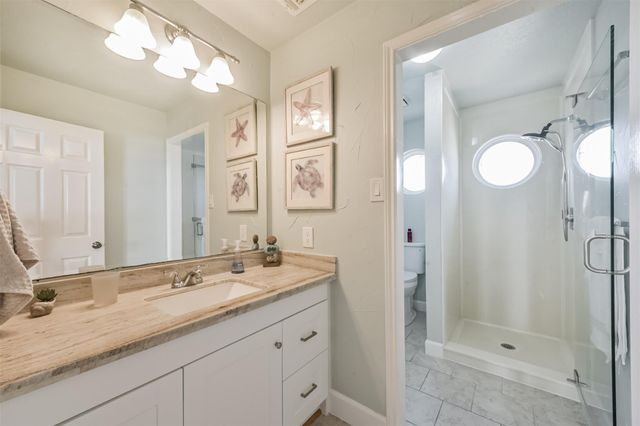 1335 Edwards Drive, Dickinson, TX 77539