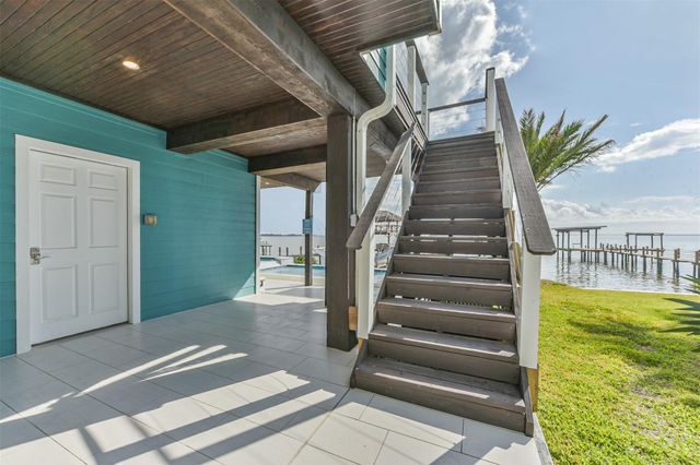 1335 Edwards Drive, Dickinson, TX 77539