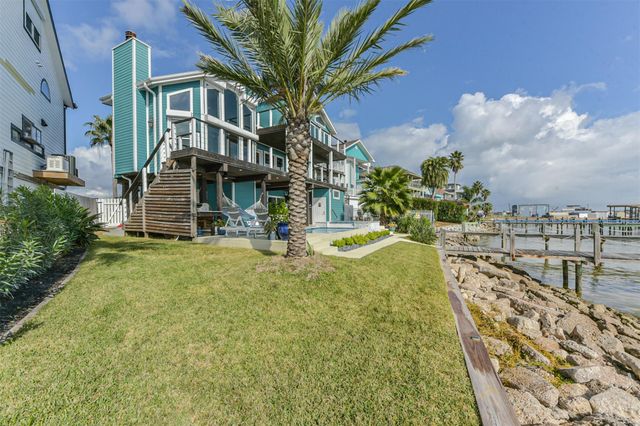 1335 Edwards Drive, Dickinson, TX 77539