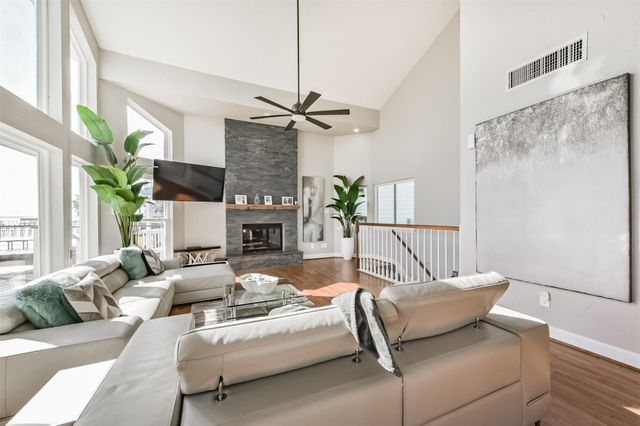 1335 Edwards Drive, Dickinson, TX 77539