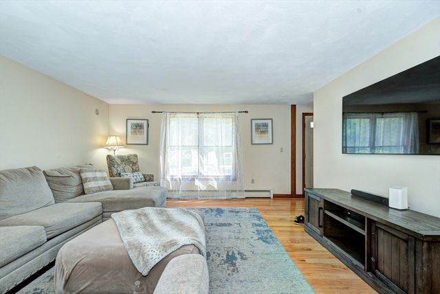 11 Balmoral Drive, Methuen, MA 01844