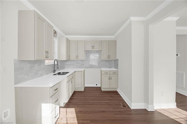 1002 Cliff Road, Asheboro, NC 27205