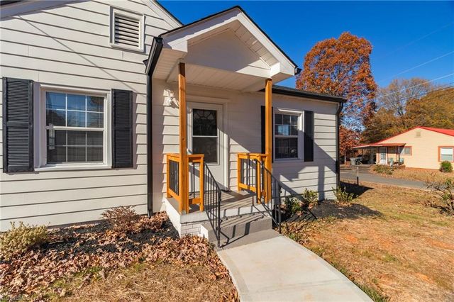 1002 Cliff Road, Asheboro, NC 27205