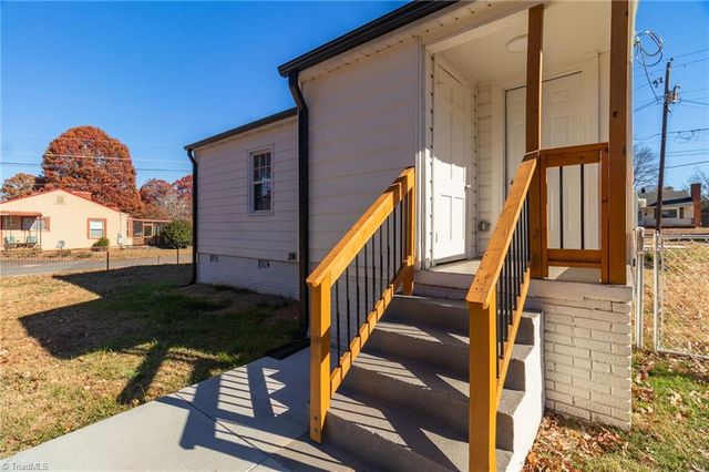 1002 Cliff Road, Asheboro, NC 27205