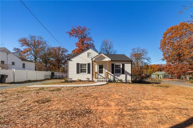 1002 Cliff Road, Asheboro, NC 27205