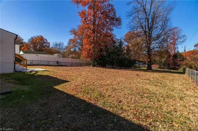 1002 Cliff Road, Asheboro, NC 27205