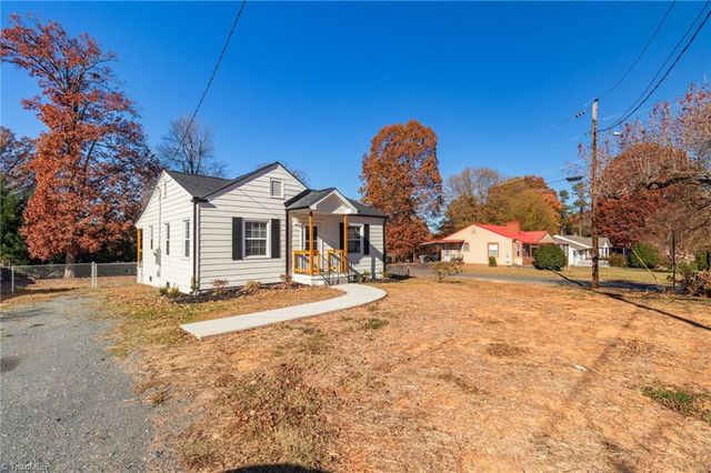 1002 Cliff Road, Asheboro, NC 27205