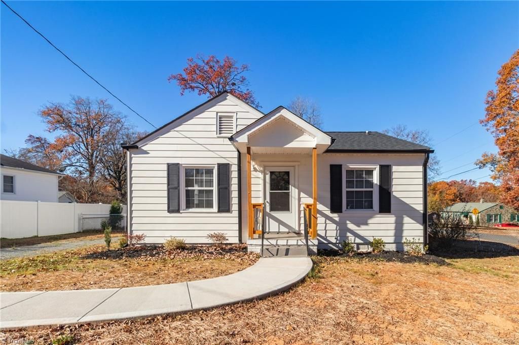 1002 Cliff Road, Asheboro, NC 27205