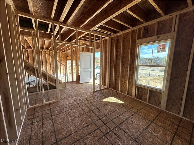 2963 McIntosh Drive NE, Louisville, OH 44641