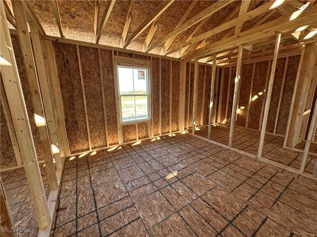 2963 McIntosh Drive NE, Louisville, OH 44641