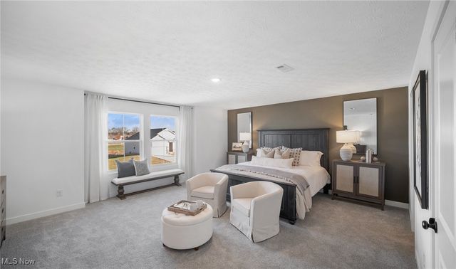 2963 McIntosh Drive NE, Louisville, OH 44641