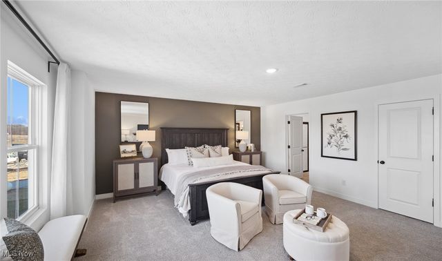 2963 McIntosh Drive NE, Louisville, OH 44641