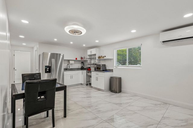 2001 N 22ND Avenue, Hollywood, FL 33020