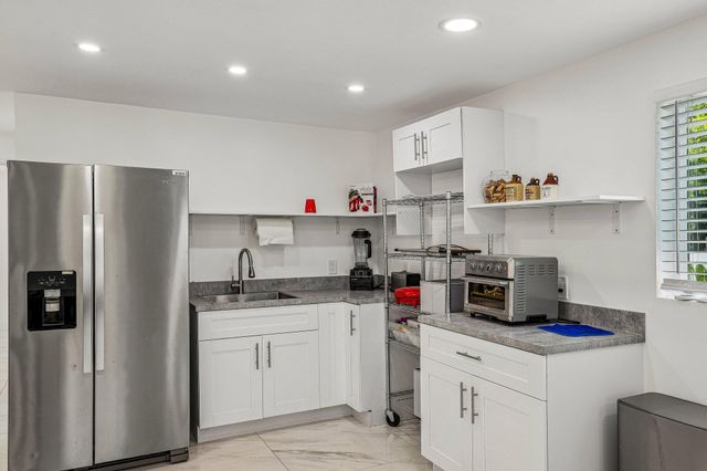 2001 N 22ND Avenue, Hollywood, FL 33020