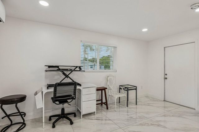 2001 N 22ND Avenue, Hollywood, FL 33020