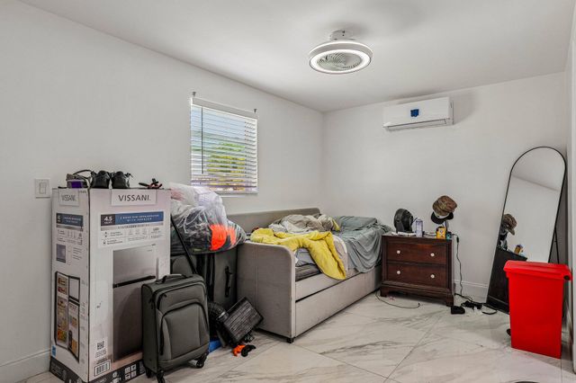 2001 N 22ND Avenue, Hollywood, FL 33020