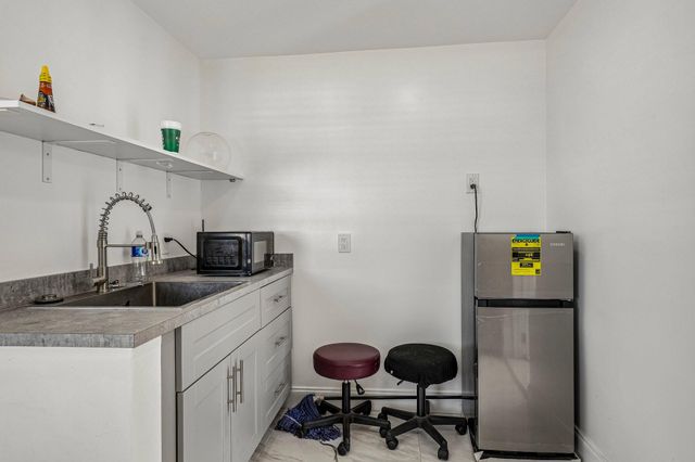 2001 N 22ND Avenue, Hollywood, FL 33020