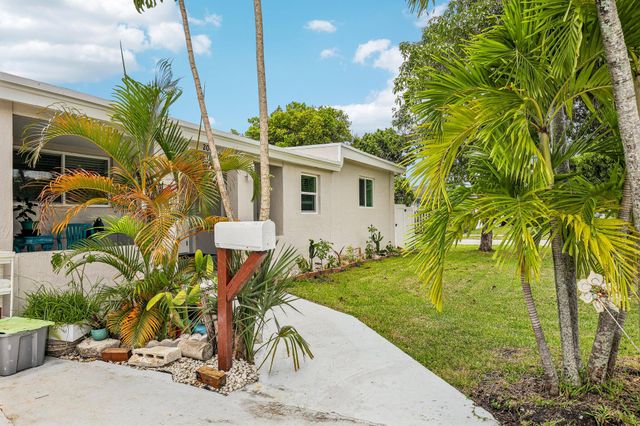 2001 N 22ND Avenue, Hollywood, FL 33020