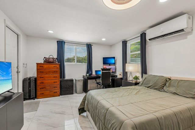 2001 N 22ND Avenue, Hollywood, FL 33020