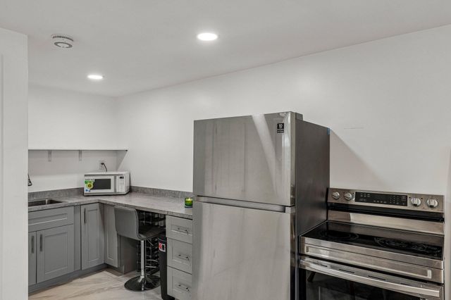 2001 N 22ND Avenue, Hollywood, FL 33020