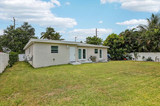 2001 N 22ND Avenue, Hollywood, FL 33020