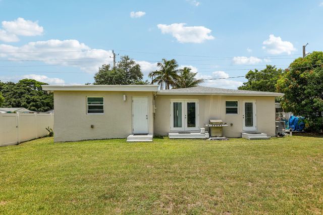 2001 N 22ND Avenue, Hollywood, FL 33020