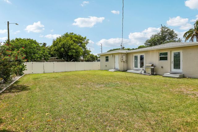 2001 N 22ND Avenue, Hollywood, FL 33020