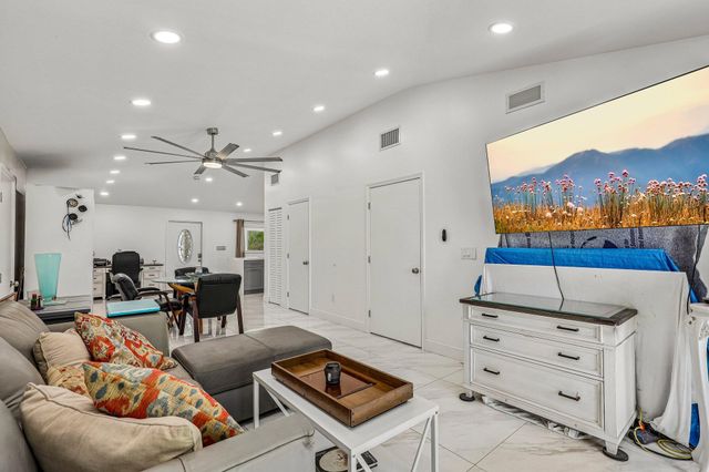 2001 N 22ND Avenue, Hollywood, FL 33020