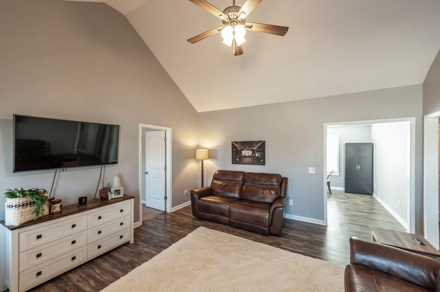 164 Shaub Rd, Portland, TN 37148