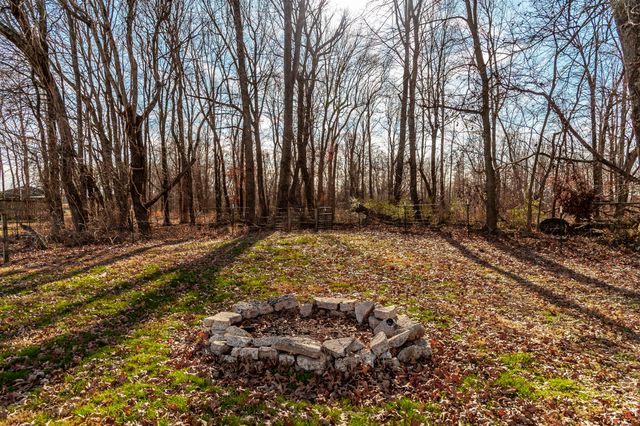 164 Shaub Rd, Portland, TN 37148