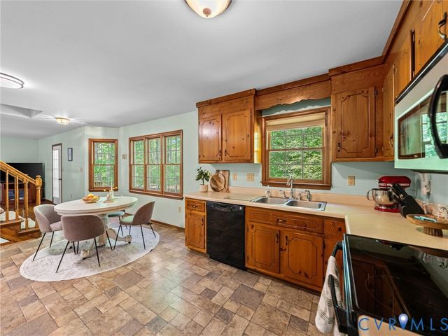 12918 Devette Dr, Chesterfield, VA 23838