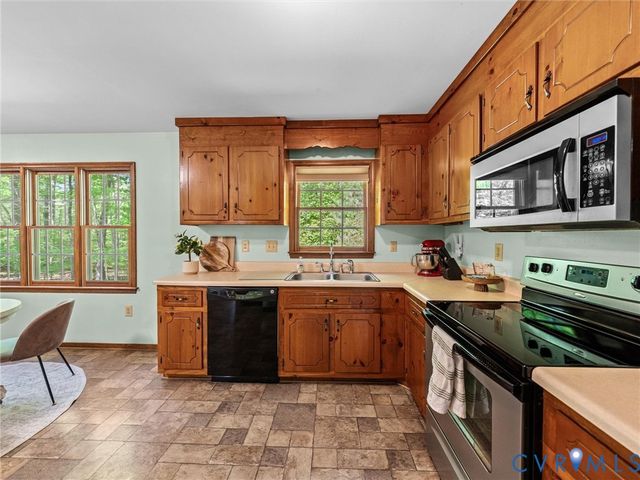12918 Devette Dr, Chesterfield, VA 23838