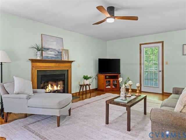 12918 Devette Dr, Chesterfield, VA 23838