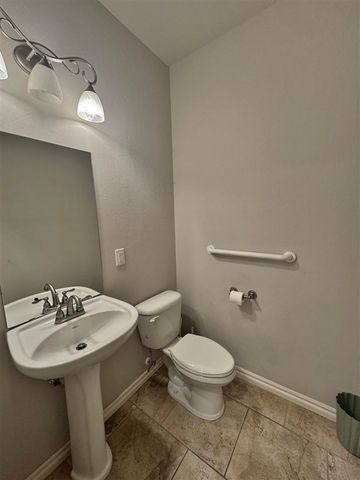 7701 SW Marshall DR, Lawton, OK 73505