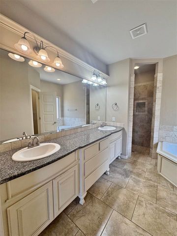 7701 SW Marshall DR, Lawton, OK 73505