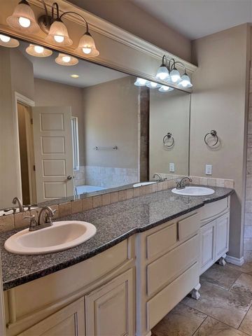 7701 SW Marshall DR, Lawton, OK 73505
