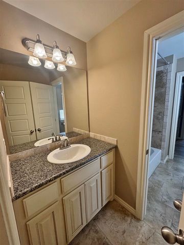 7701 SW Marshall DR, Lawton, OK 73505