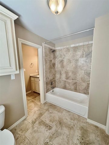 7701 SW Marshall DR, Lawton, OK 73505