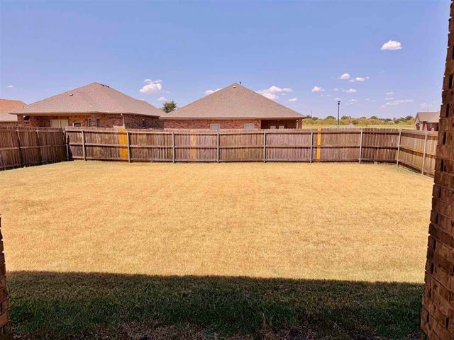 7701 SW Marshall DR, Lawton, OK 73505