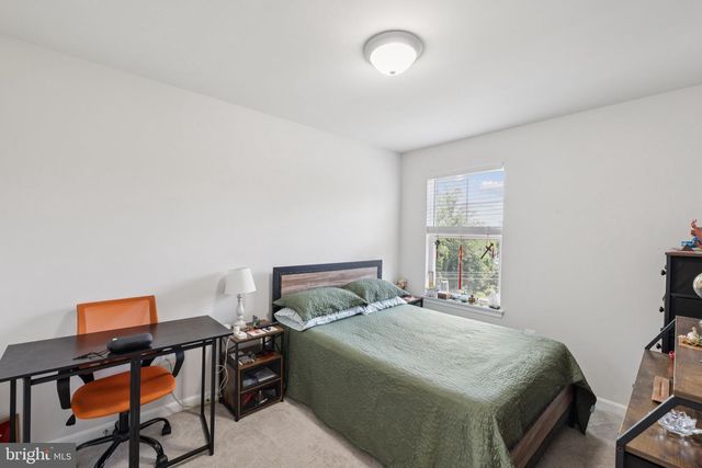 18255 SUMMIT POINTE DR, Triangle, VA 22172