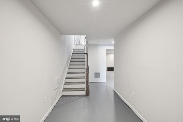 18255 SUMMIT POINTE DR, Triangle, VA 22172