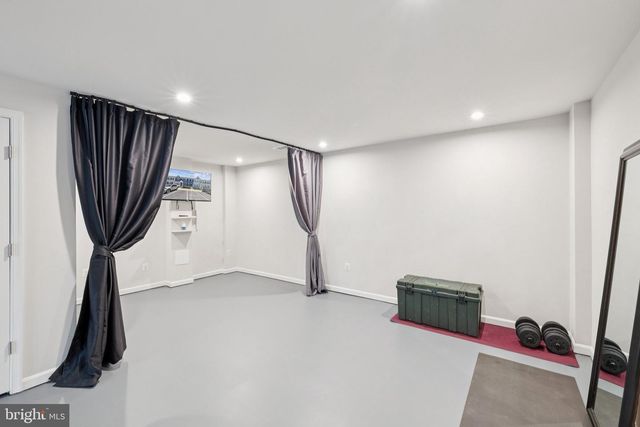 18255 SUMMIT POINTE DR, Triangle, VA 22172