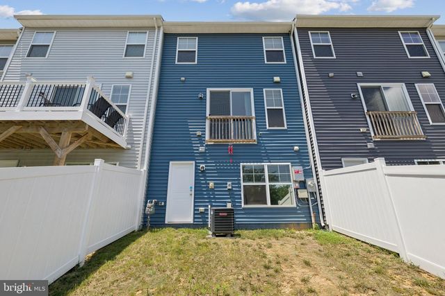 18255 SUMMIT POINTE DR, Triangle, VA 22172